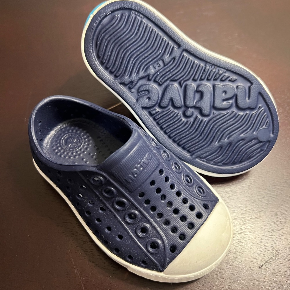 Native Shoes-Navy 1C-Jefferson style